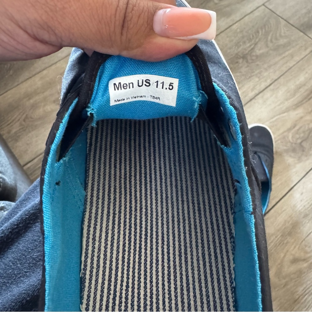 Vans - Picture 4 of 4